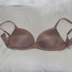Victoria’s Secret wireless bra 34DDD